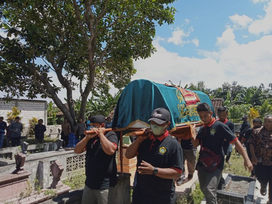 Dengar Kabar Duka, Senkom Mitra Polri Pedan Bersama Satgas LDII Pedan Gerak Cepat Membantu